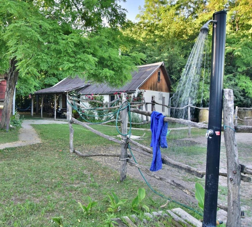 Igricz Farmhaz Villa Pócsmegyer Exterior foto